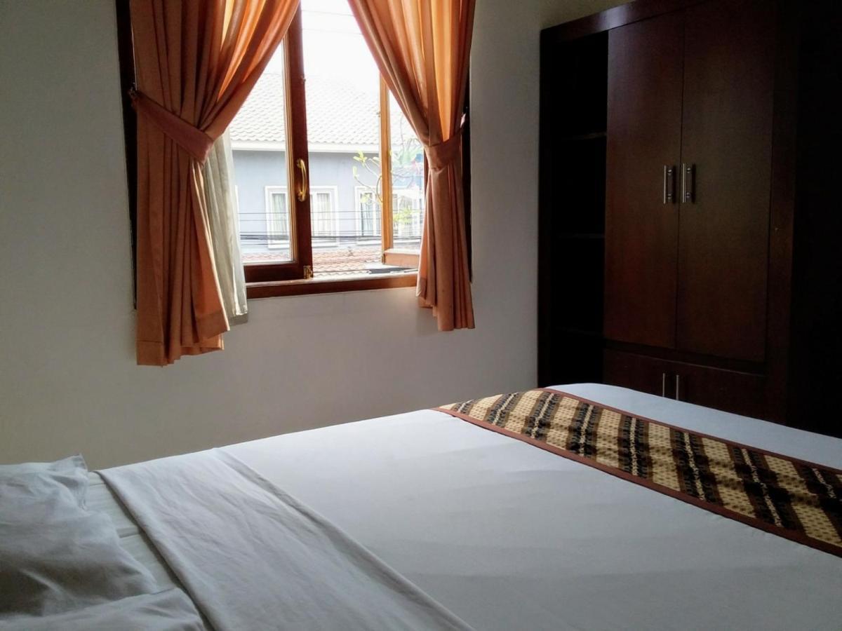 Malioboro Inn Hotel Джокьякарта Экстерьер фото