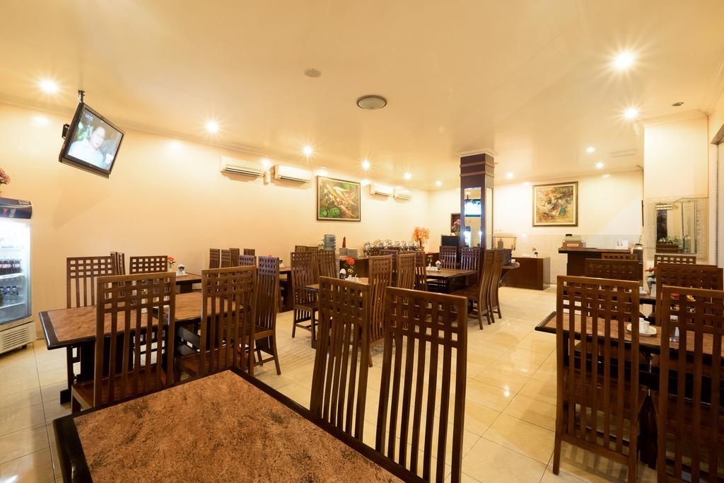 Malioboro Inn Hotel Джокьякарта Экстерьер фото
