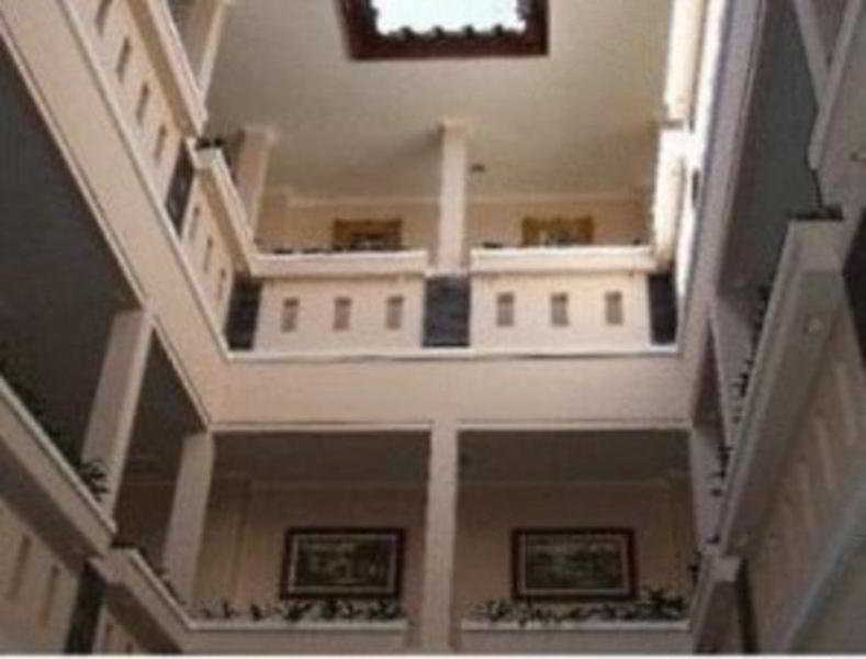 Malioboro Inn Hotel Джокьякарта Экстерьер фото